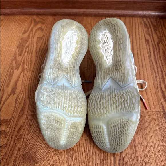 Nike Lebron 17 Shoes Mens Size 8 ‘Easter’