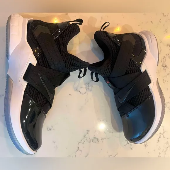Nike LeBron Soldier 12 Men’s  SFG “Tuxedo”Basketball Shoes AO4054-005 NEW