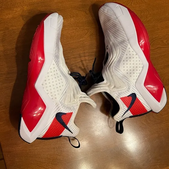 Nike LeBron Soldier 14 Basketball Shoes red and white men’s 10.5 EUC