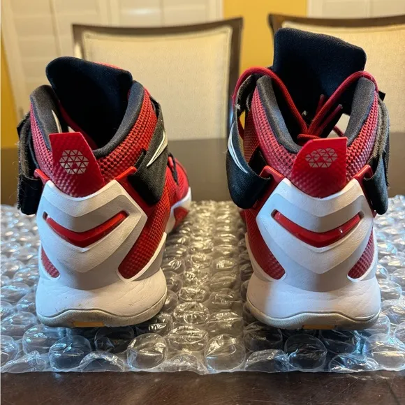 Nike Lebron Soldier 9 University Red Sneakers Shoes Size US 12