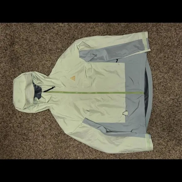 Nike Men’s ACG SF Cascade Hooded Rain Jacket
