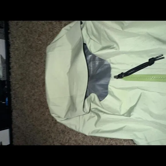 Nike Men’s ACG SF Cascade Hooded Rain Jacket
