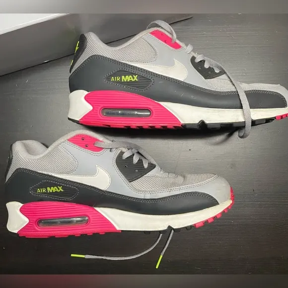 Nike Men’s Air Max *Great Condition*. Size 9.5