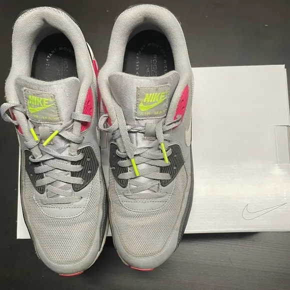 Nike Men’s Air Max *Great Condition*. Size 9.5