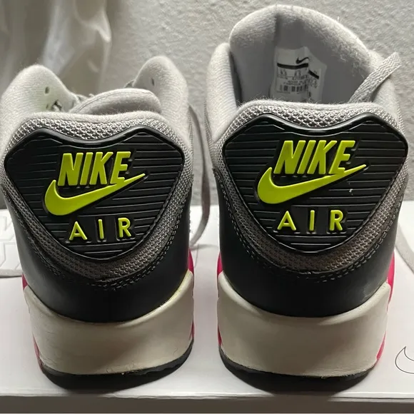 Nike Men’s Air Max *Great Condition*. Size 9.5