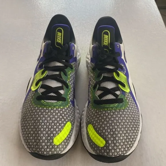NIKE Men’s Basketball Shoes Size 10 US