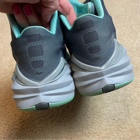 NIKE Men’s Hyperdunk 2014 Basketball Shoes Gray Turquoise