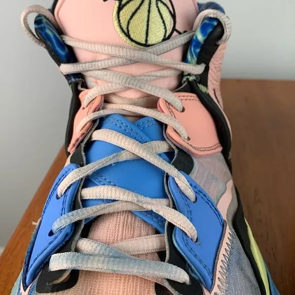 Nike men’s pink Kyrie Infinity 'Valentine's Day' basketball shoes size 12