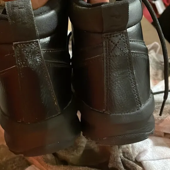 Nike men’s shoes size 7