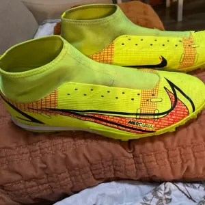 Nike mercurial zoom