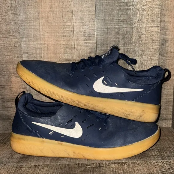 NIKE NYJAH FREE SB sneakers-size 8
