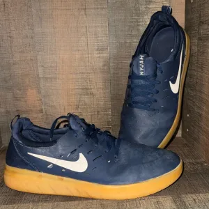 NIKE NYJAH FREE SB sneakers-size 8
