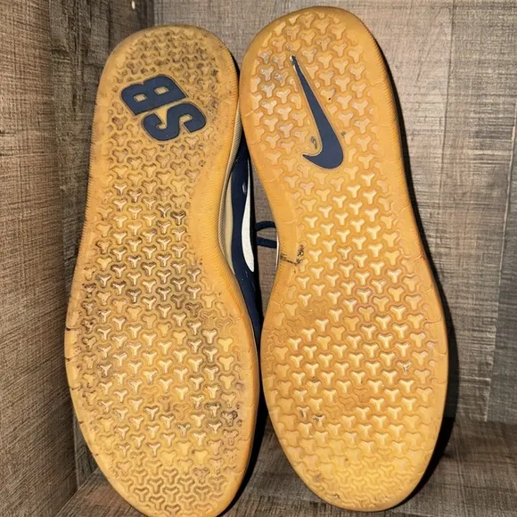 NIKE NYJAH FREE SB sneakers-size 8