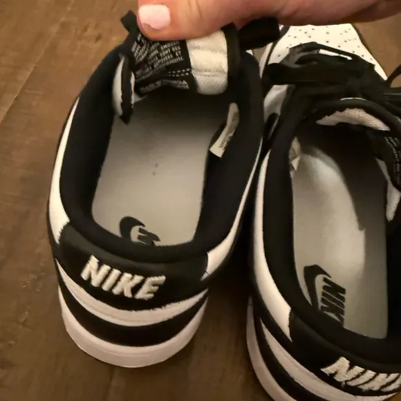 Nike Panda Dunks Women’s