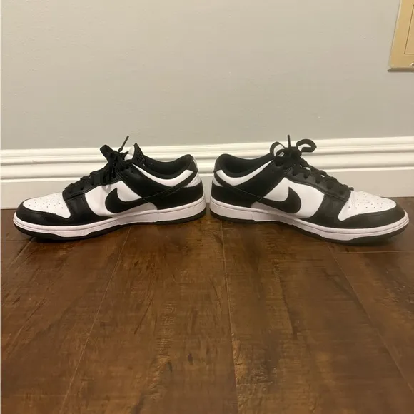 Nike Panda Dunks Women’s