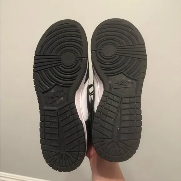 Nike Panda Dunks Women’s