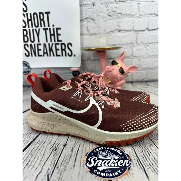 Nike Pegasus Trail 4 Mens 10 Burgundy Red Running Shoes Hike Trekking Training