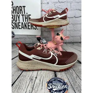 Nike Pegasus Trail 4 Mens 10 Burgundy Red Running Shoes Hike Trekking Training