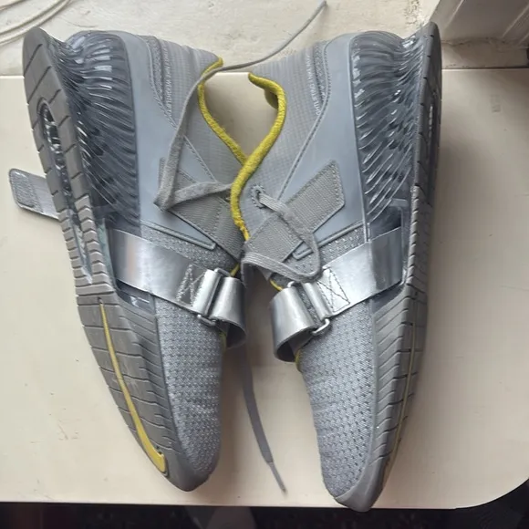 Nike Romaleo 2 weightlifting shoes
