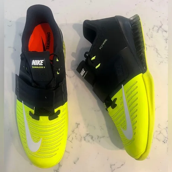 Nike Romaleos 3 Men’s Weightlifting Workout Shoes 852933-007 Black-Yellow New