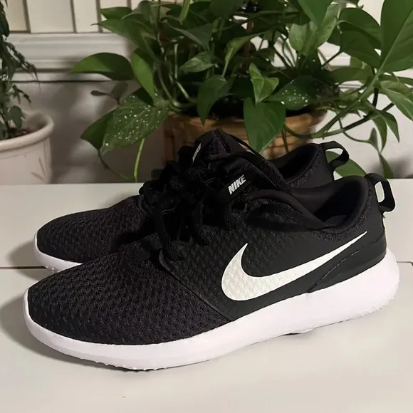 Nike Rosche Run Golf Shoes Men’s Size 7Y