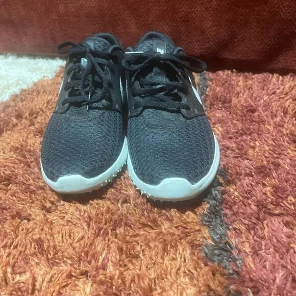 nike roshe golf shoes, black and white men’s size 7.5