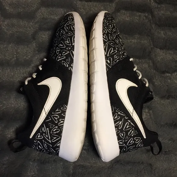 Nike Roshe Run Print GS Black Heart Design Shoes