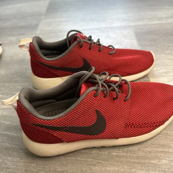 Nike Rosherun Red Shoes Men's 7 Lightweight Running 511881-622