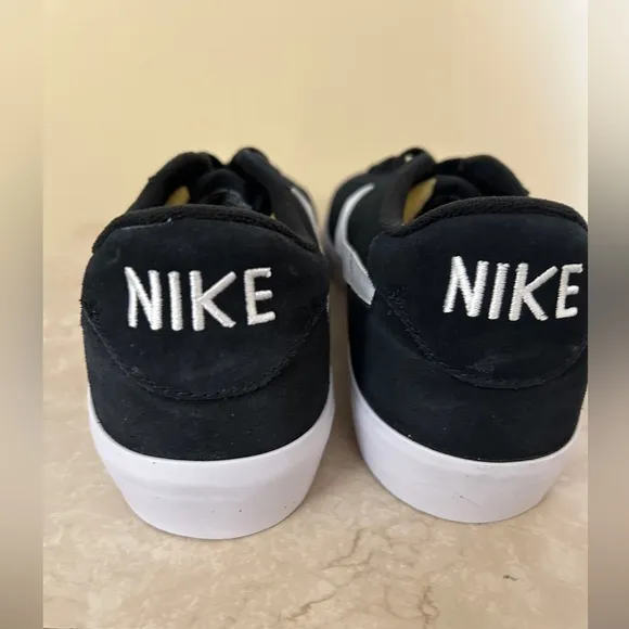 Nike SB Heritage Vulc Men’s Skater Shoes Size 13