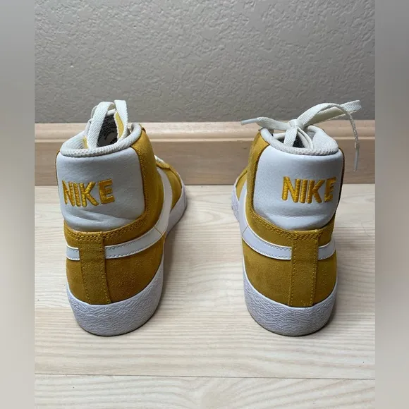 Nike SB Zoom Blazer Mid University Gold Sneakers 864349-700 Men’s Shoes Size 9