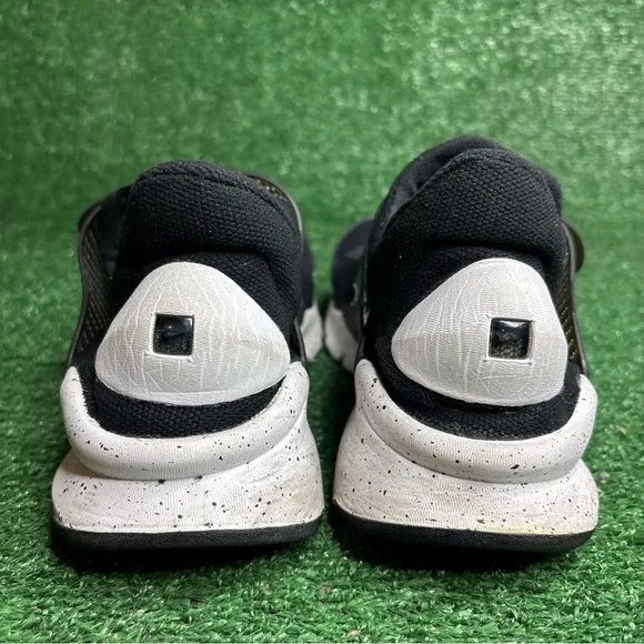 Nike Sock Dart SE Premium Black White Oreo Men’s Size 12 Sneaker Shoes