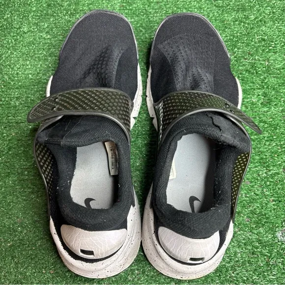 Nike Sock Dart SE Premium Black White Oreo Men’s Size 12 Sneaker Shoes