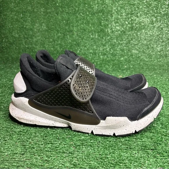 Nike Sock Dart SE Premium Black White Oreo Men’s Size 12 Sneaker Shoes