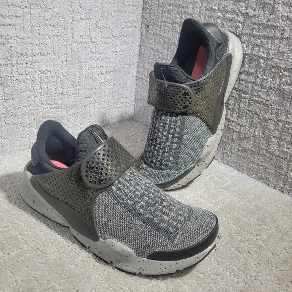 Nike Sock Dart SE Premium Men’s Size 8 US Black Grey Sneaker Shoes 859553-001