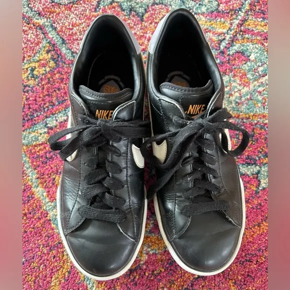 Nike | Unisex black BRS Court Legacy black lace up sneakers, Women’s 8.5