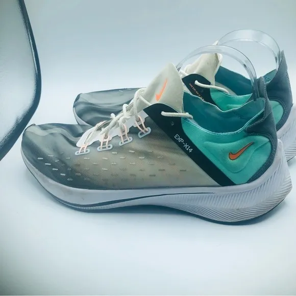 Nike Unisex Exp-X14 QS Running Shoe Size 10.5