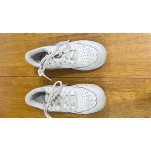 Nike Unisex Kids Lace Up Low Top Air Force 1 PS Sneaker Shoes White Size 12