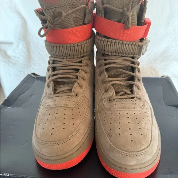 Nike UNISEX SF AF1 High-Top Sneakers