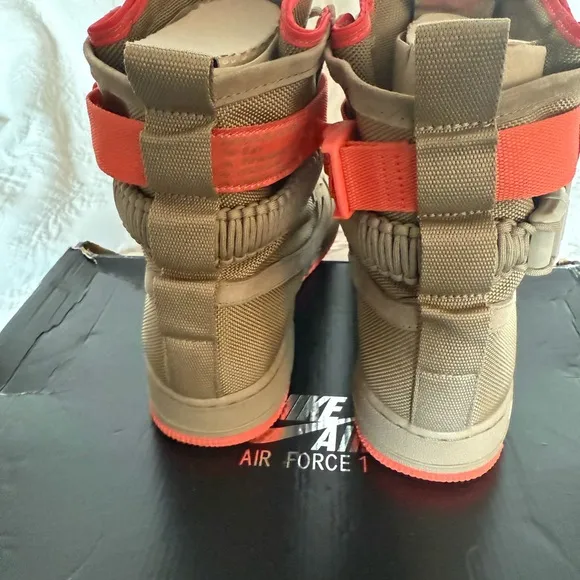 Nike UNISEX SF AF1 High-Top Sneakers