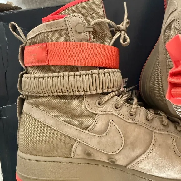 Nike UNISEX SF AF1 High-Top Sneakers