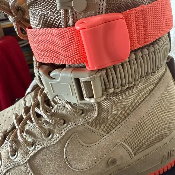 Nike UNISEX SF AF1 High-Top Sneakers