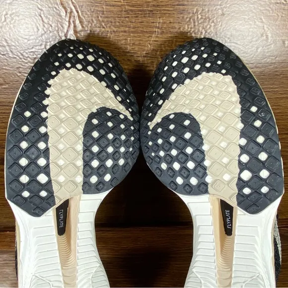 Nike Vaporfly women’s shoe Size 9