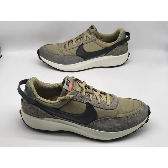 Nike Waffle Debut SE Mens Size 11 Running Shoes Olive Green