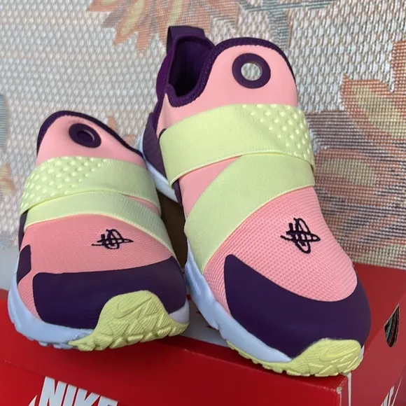 NIKE WMNS HUARACHE EXTREME PINK TINT / CITRON TINTSneakers AV8239 600