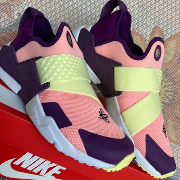 NIKE WMNS HUARACHE EXTREME PINK TINT / CITRON TINTSneakers AV8239 600