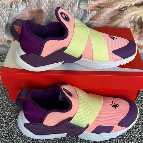 NIKE WMNS HUARACHE EXTREME PINK TINT / CITRON TINTSneakers AV8239 600