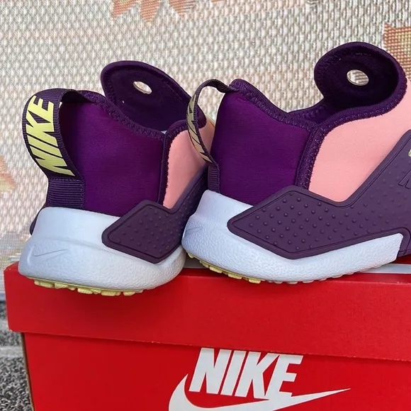 NIKE WMNS HUARACHE EXTREME PINK TINT / CITRON TINTSneakers AV8239 600