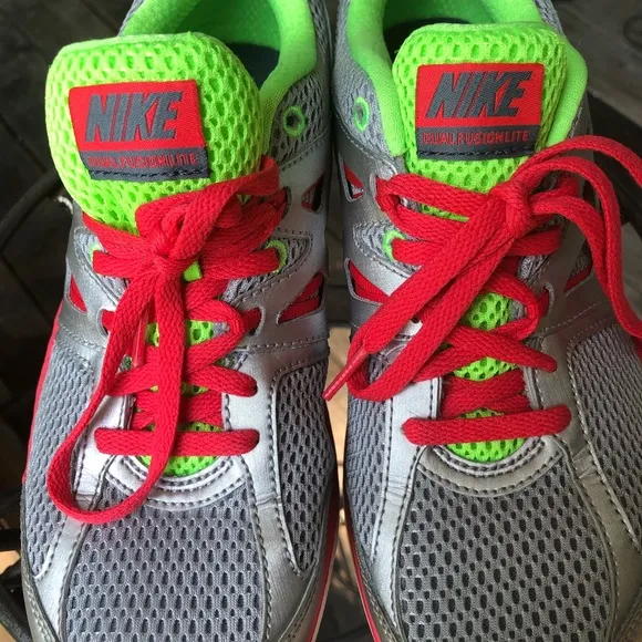 Nike women running shoes
