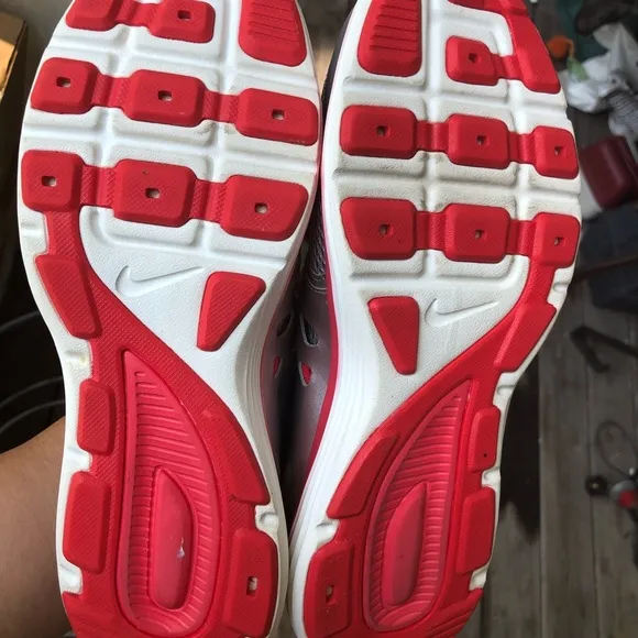 Nike women running shoes