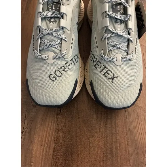 Nike Women Size 9 Pegasus Trail 3 Gore-Tex Seafoam Navy Hiking Shoes DC8794-003